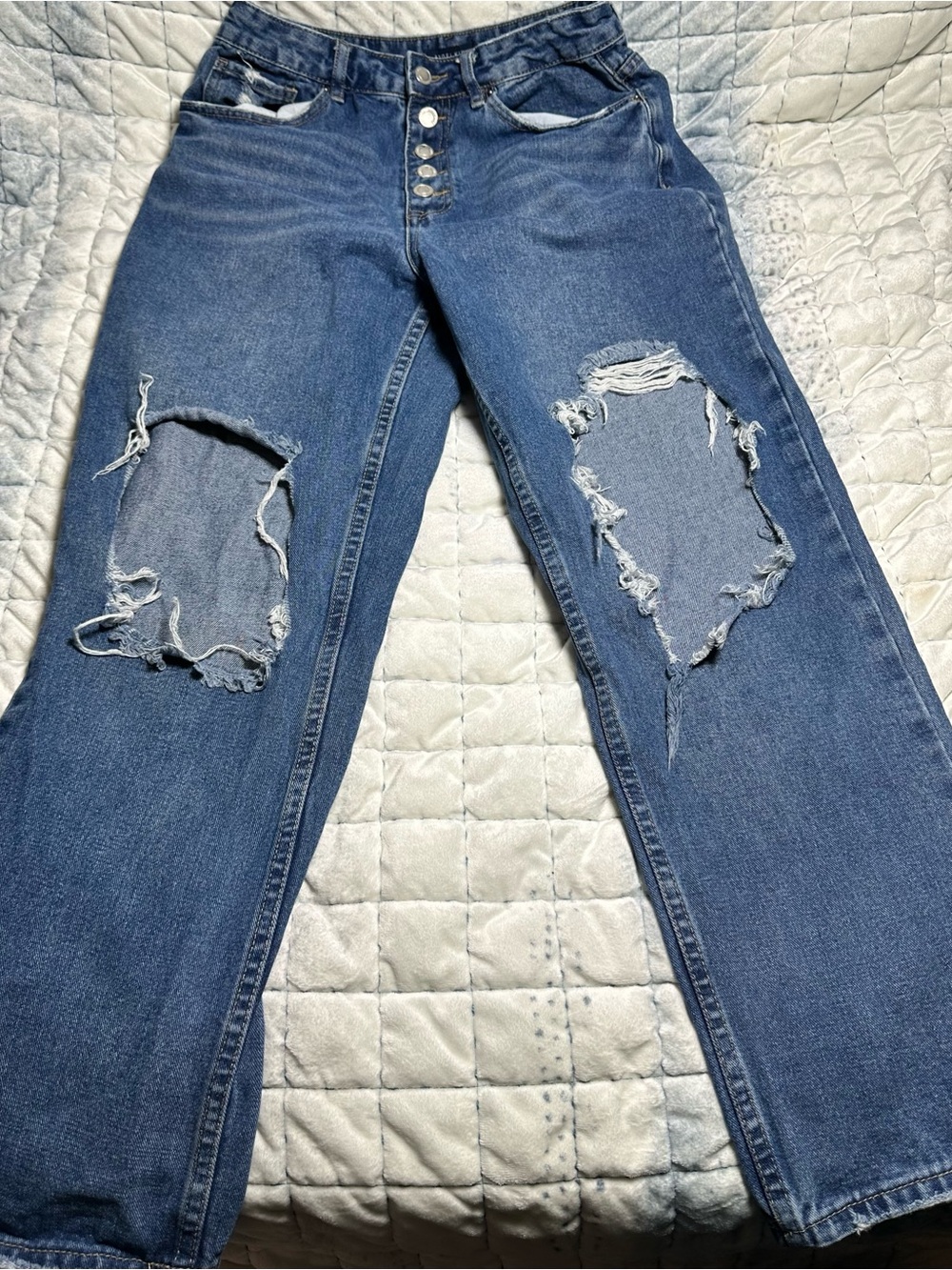 Angel Kiss Ripped Boyfriend Jeans in Blue Denim
